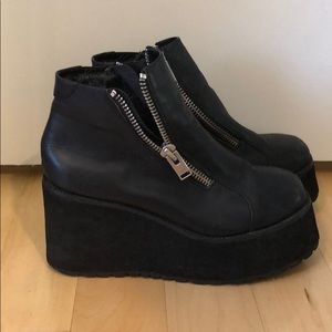 UNIF Platform Zipper Boots